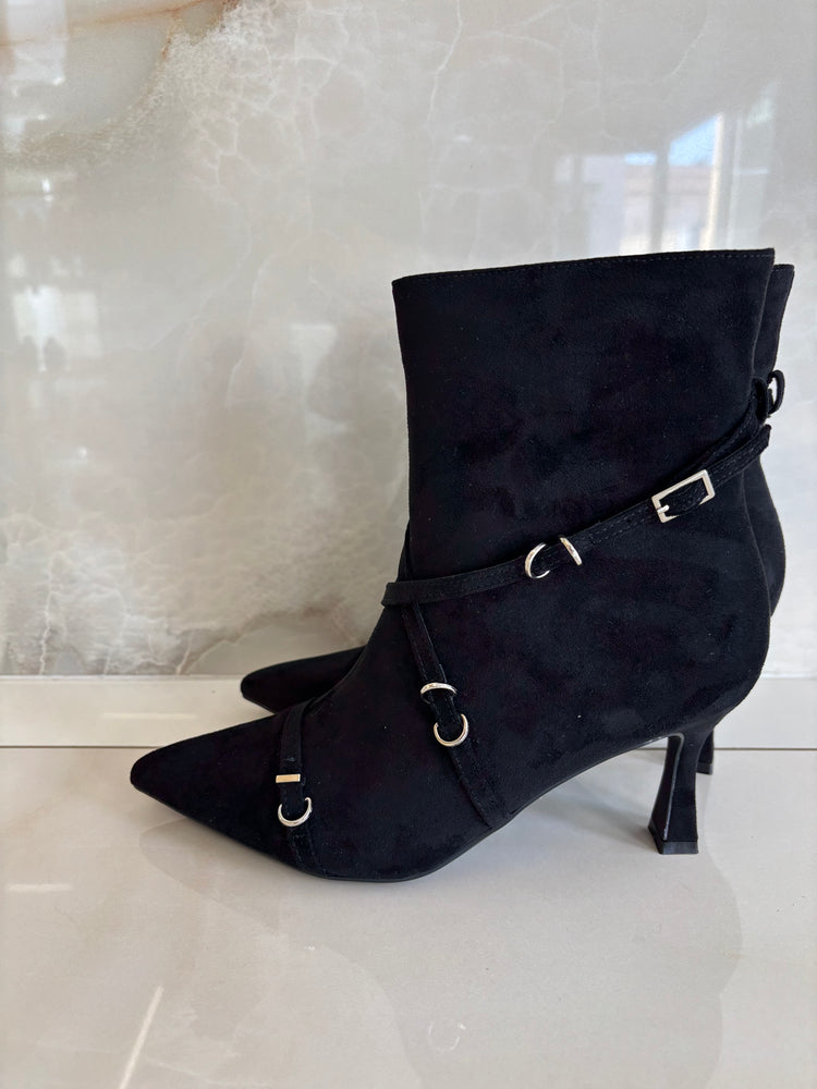 STIVALETTO LACCETTI - NERO