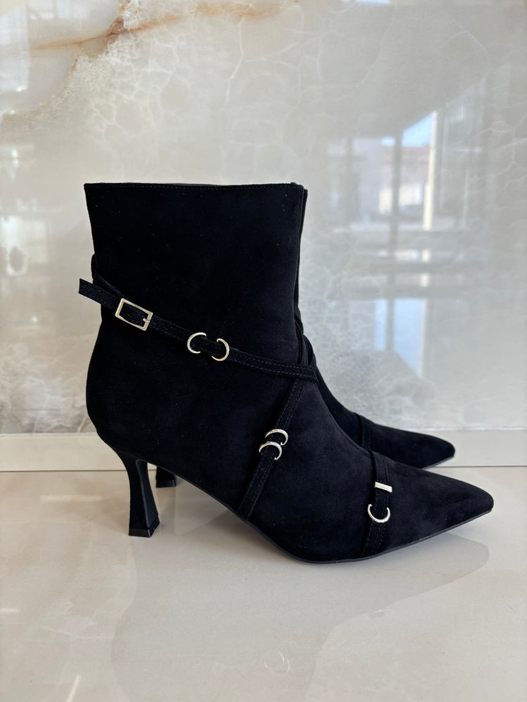 STIVALETTO LACCETTI - NERO