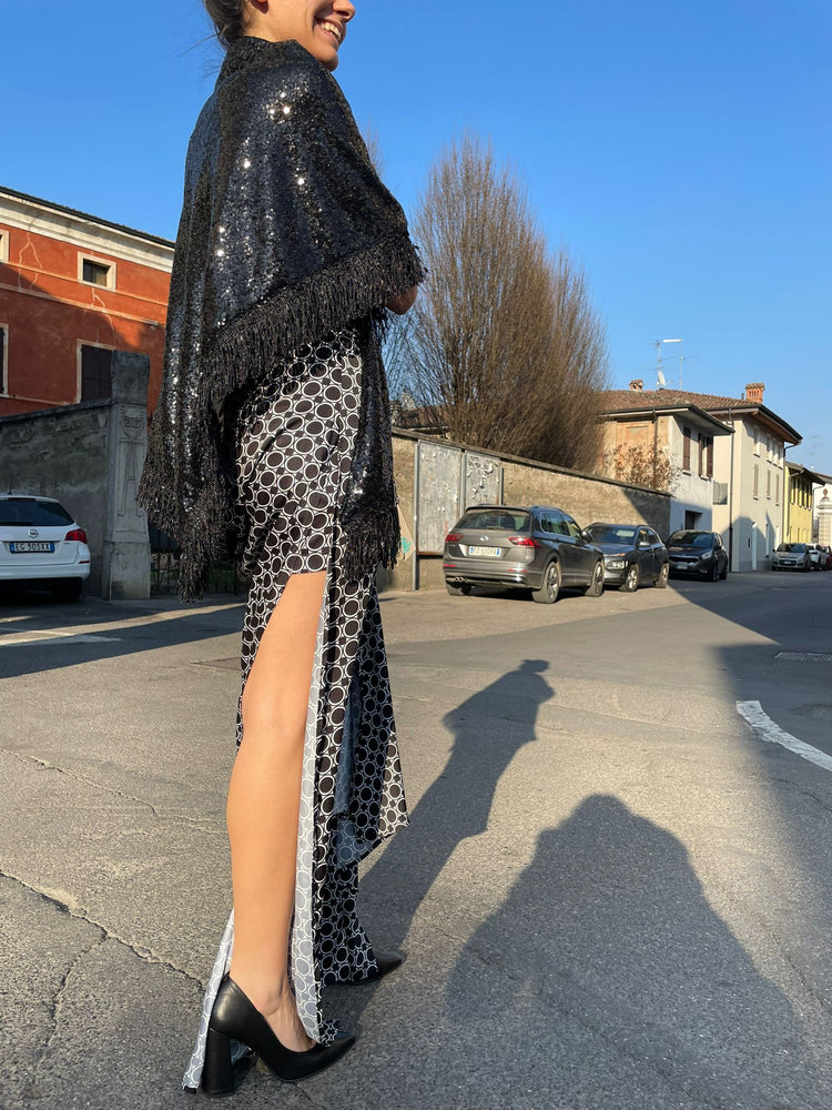 GIL SANTUCCI - ABITO NERO CON SPACCO