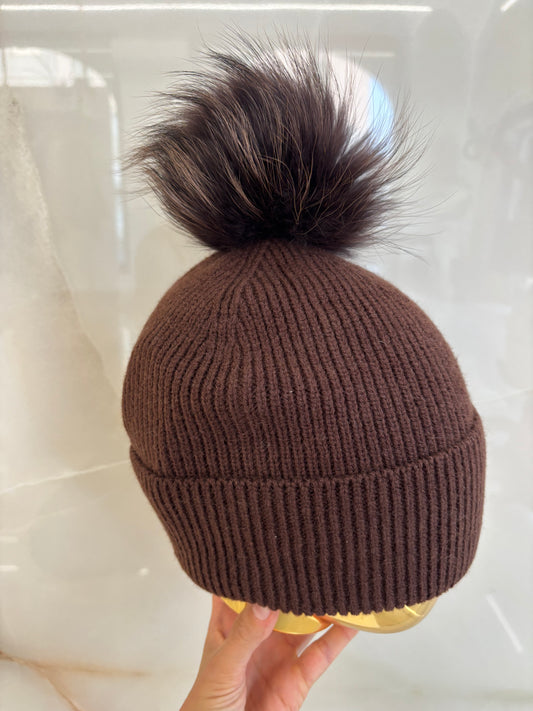 BERRETTA CON PON PON E RISVOLTO - SKIE - NERO