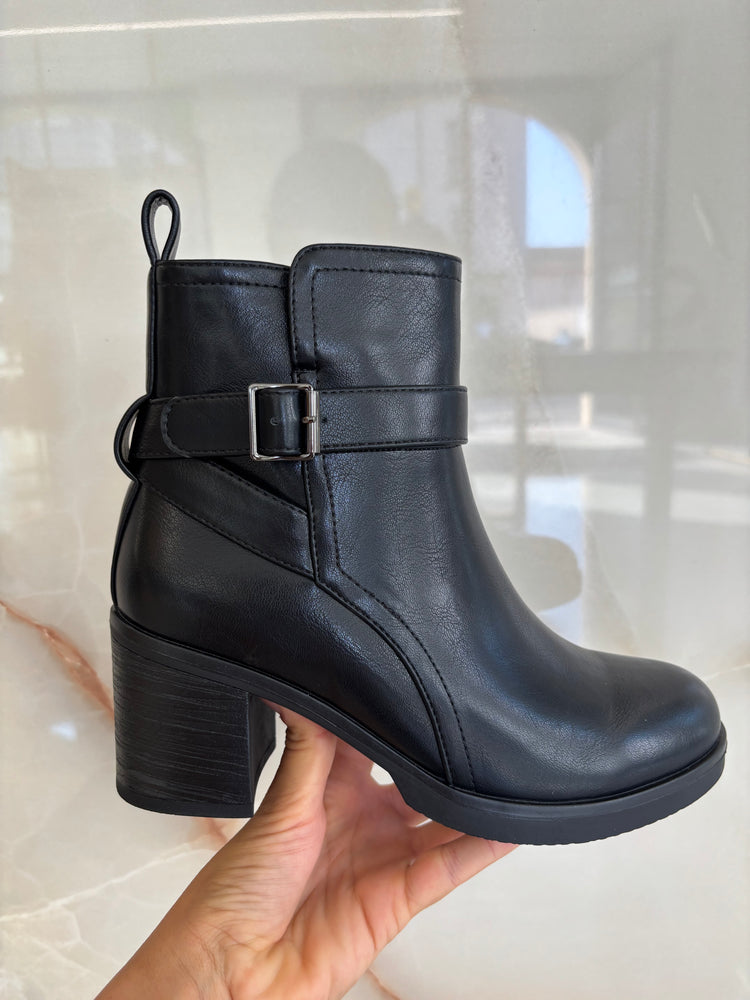 STIVALETTO TACCO QUADRATO - NERO