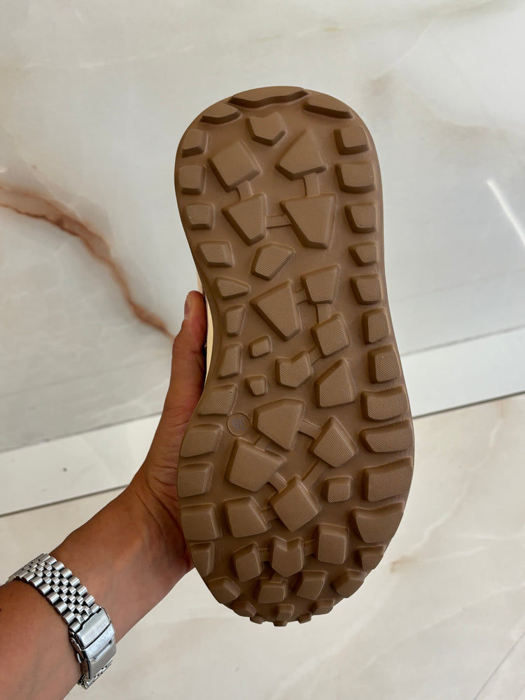 SNEAKERS - BEIGE / ORO