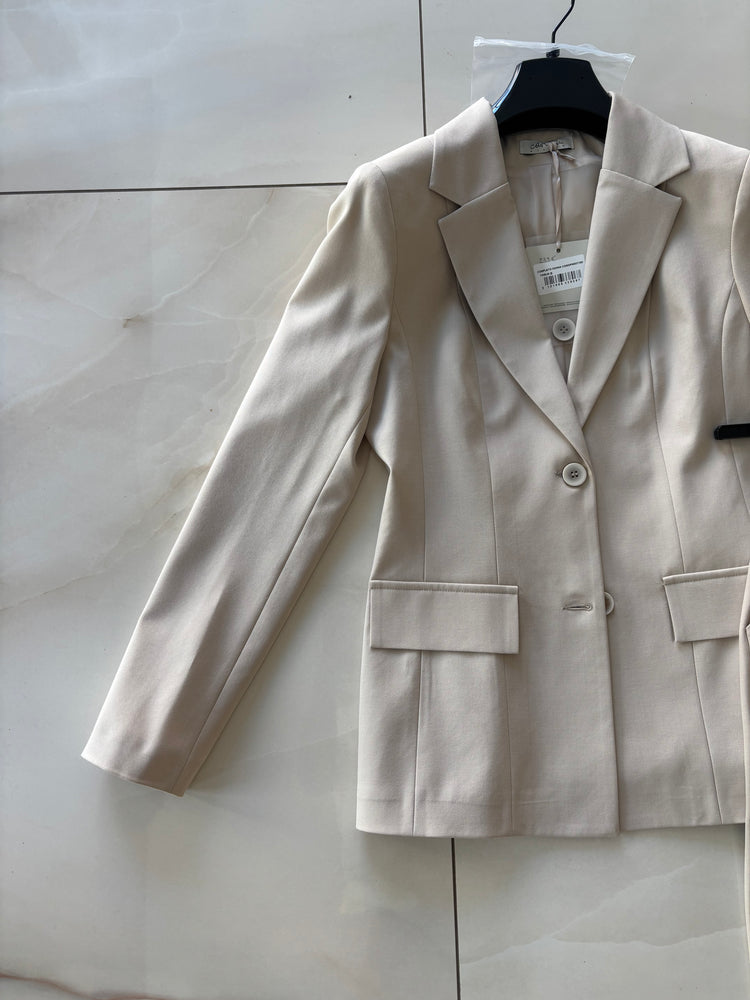 Carmen - Completo con fiocco - Taglio uomo  - Beige