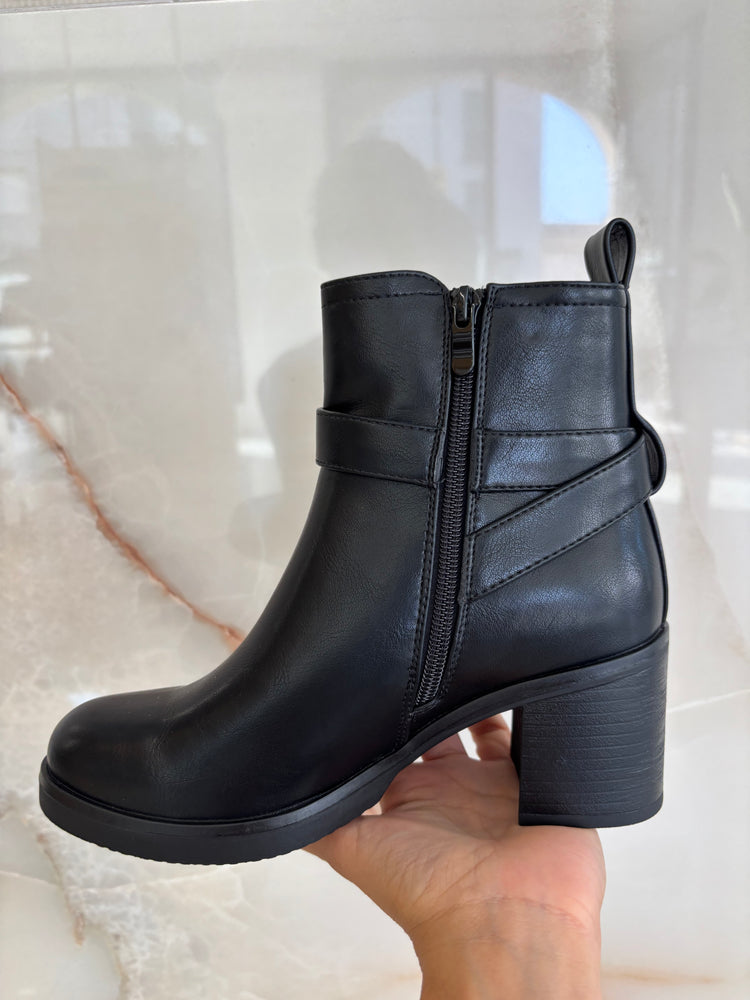 STIVALETTO TACCO QUADRATO - NERO