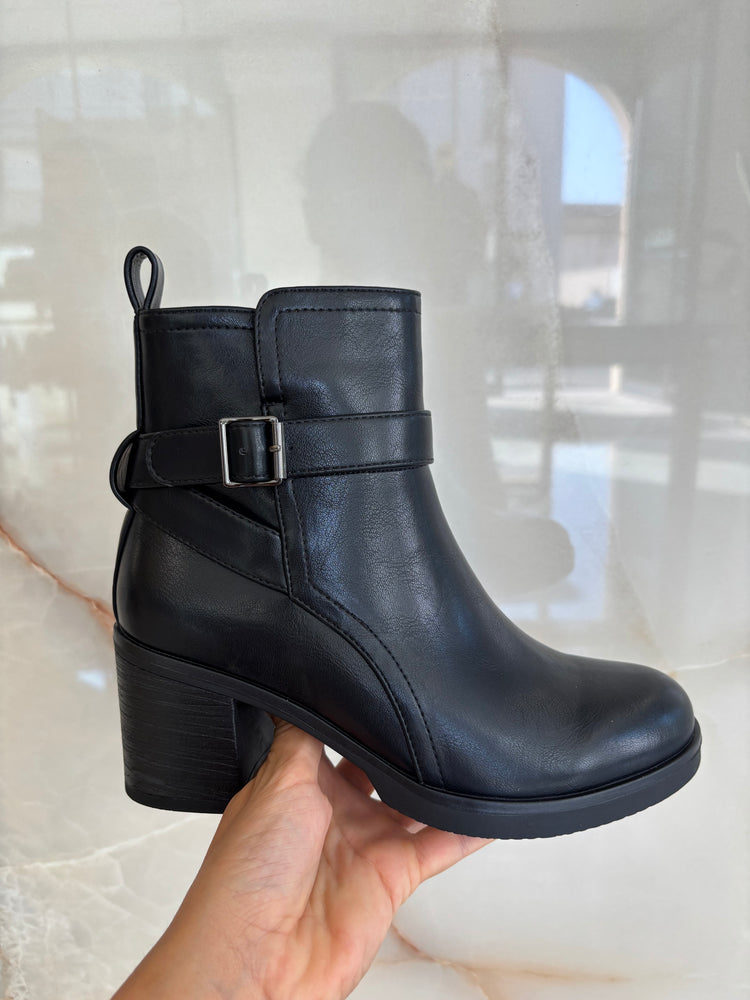 STIVALETTO TACCO QUADRATO - NERO