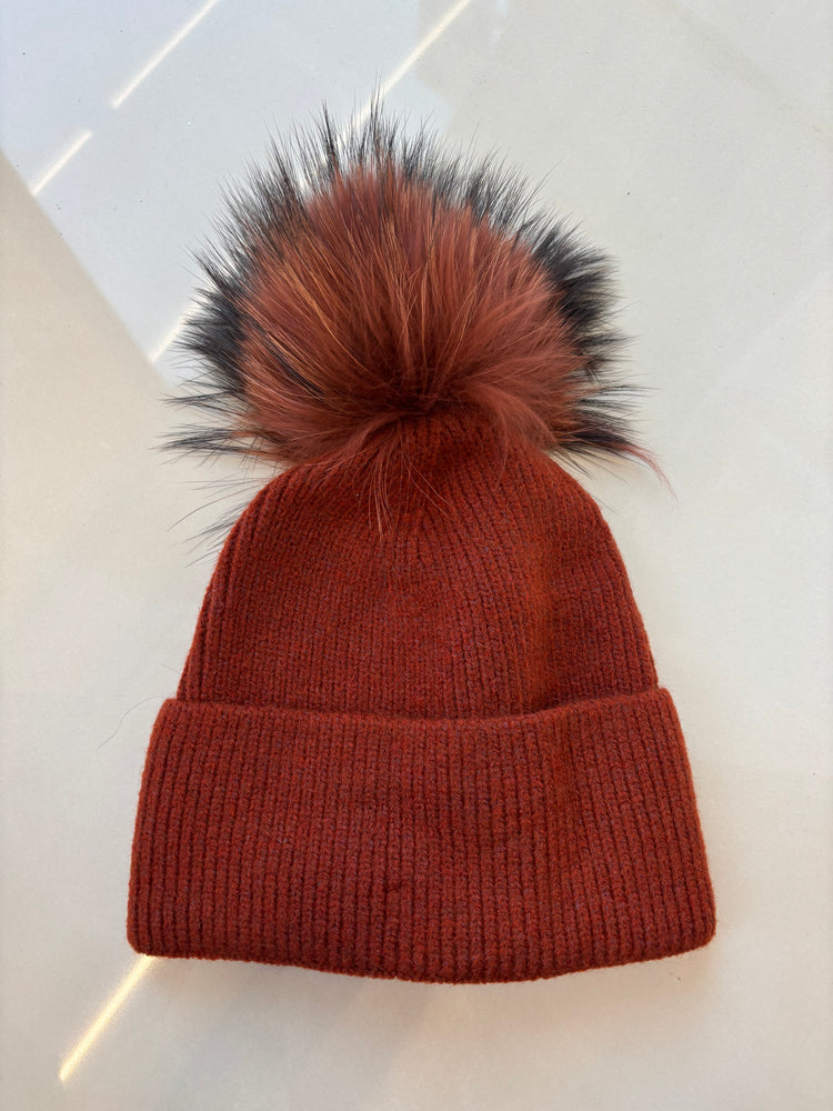 BERRETTA CON PON PON E RISVOLTO - SKIE - COCCIO