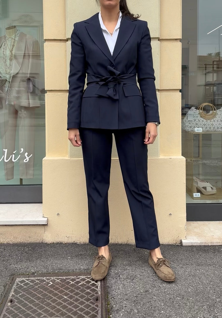 Carmen - Completo con fiocco - Taglio uomo  - Blu notte
