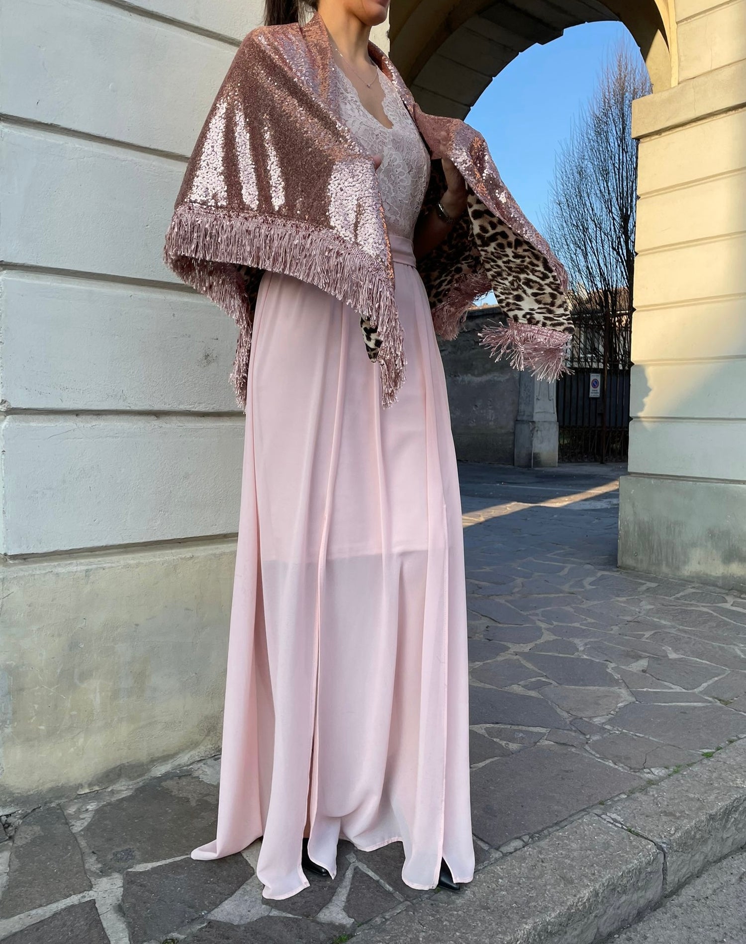 Abito Lungo Rosa Rinascimento Balze Abito Fucsia Rinascimento